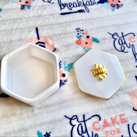 LAST 1! 🐝 Bee Unique Trinket Box Accent 🐝 - Picture 2 of 9
